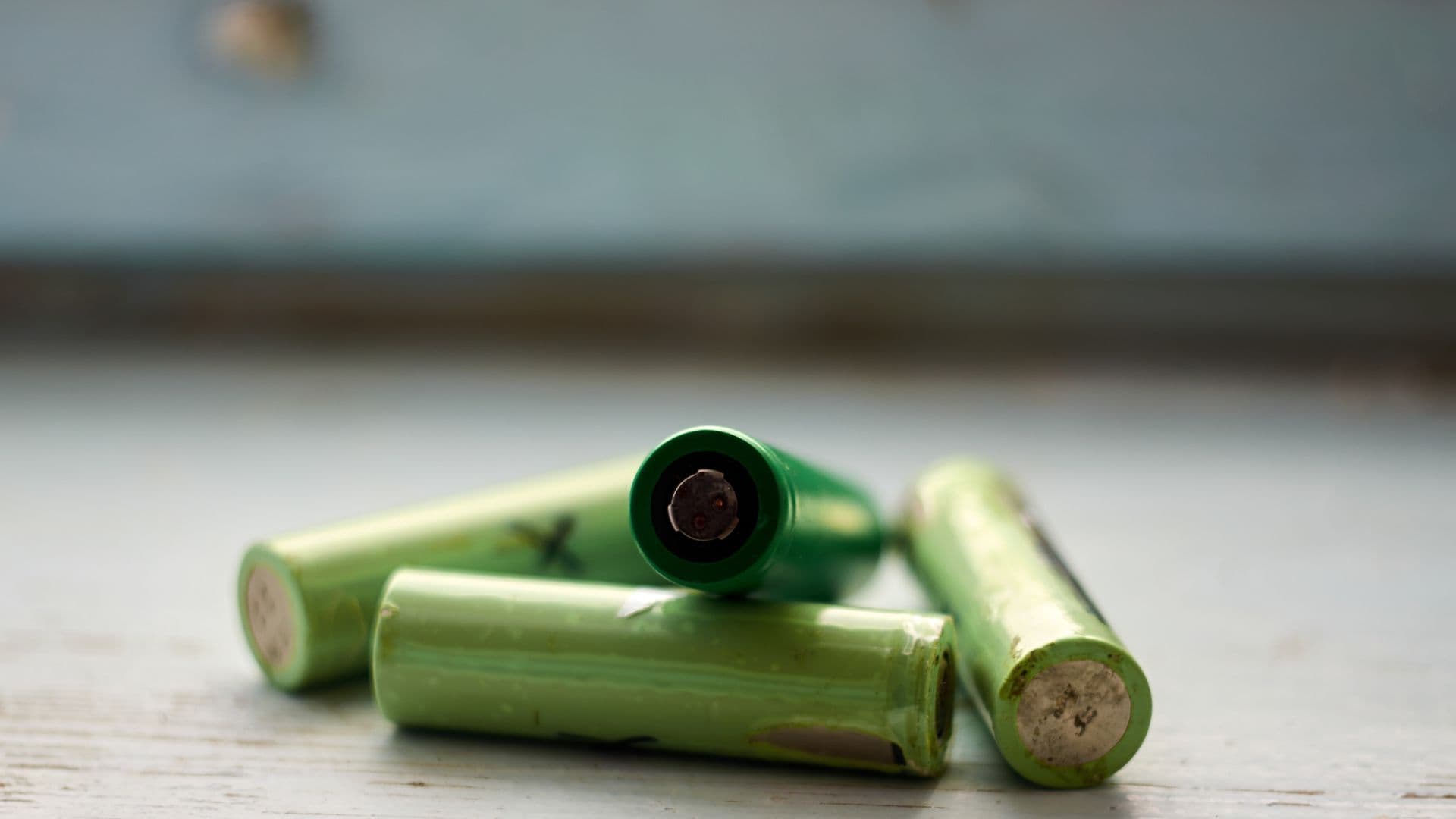 Where to recycle and dispose li-ion batteries in Singapore?